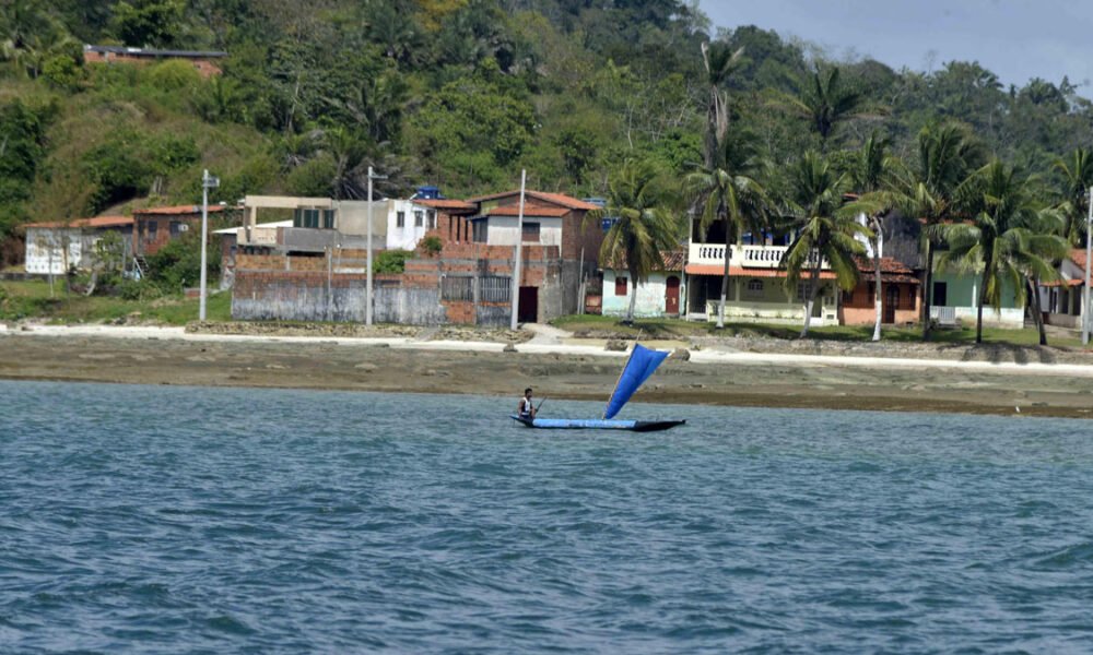 A Fundação Mário Leal Ferreira (FMLF) desembarcou nesta quinta-feira (14) e permanece até amanhã (15), em Ilha de Maré, para dar