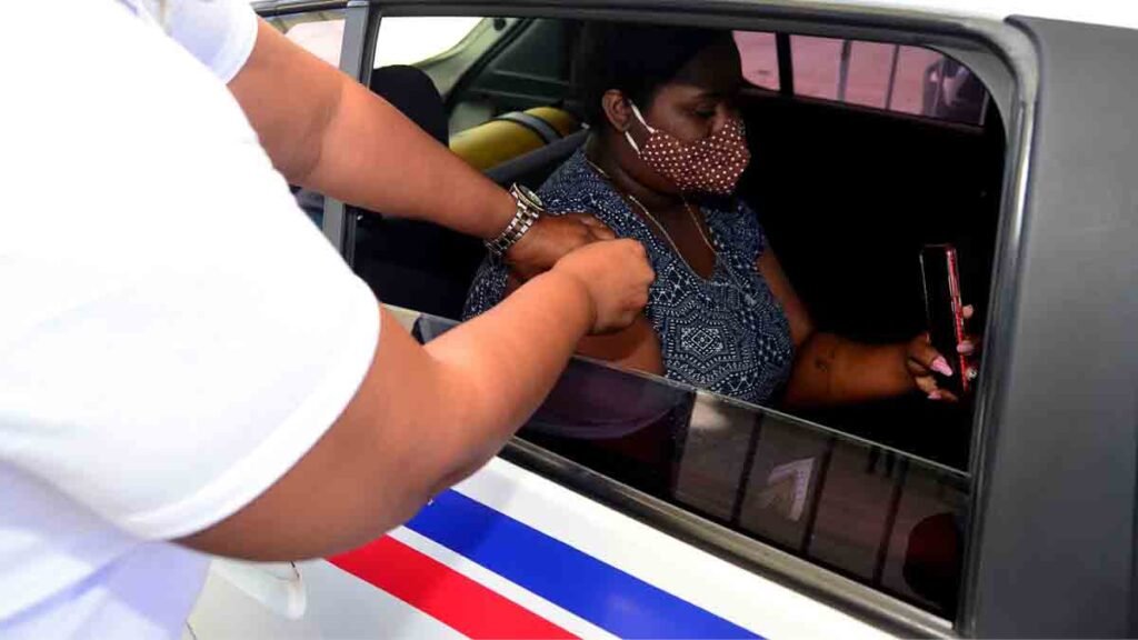 A vacinação contra a Covid-19 em Salvador está suspensa no domingo (14) e na segunda-feira (15), por causa do feriado prolongado da Proclamação da República.