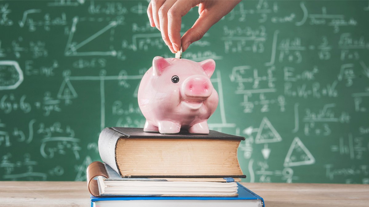 Controle de gastos, poupar dinheiro e fazer investimentos. Estes são alguns pilares da educação financeira, proposta que ao ser inserida na