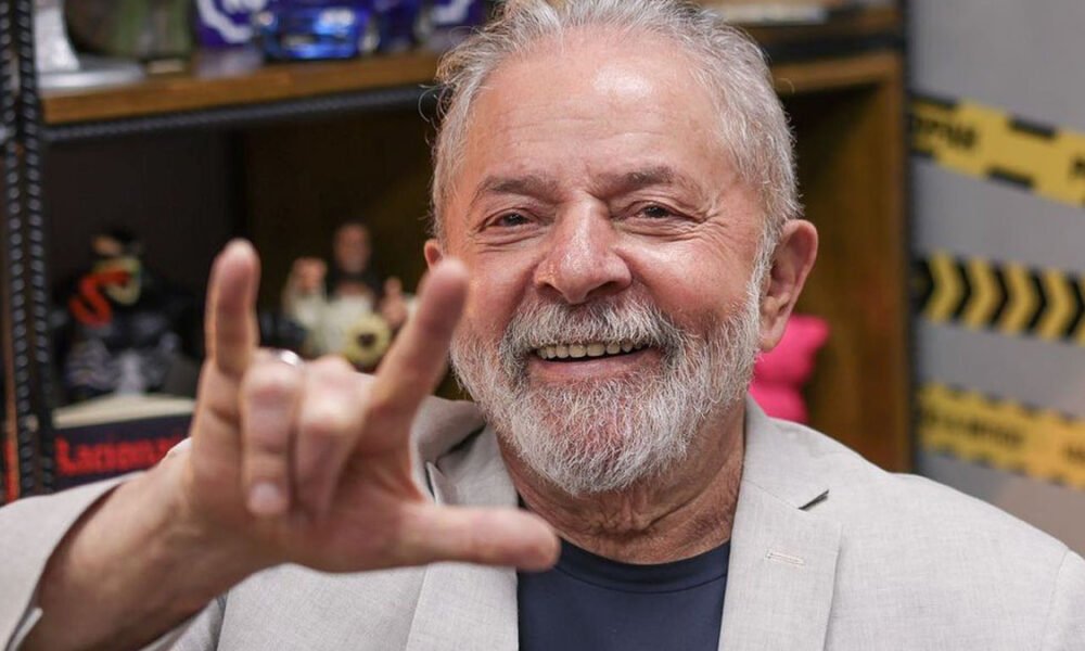 Uma nova pesquisa Ipec divulgada nesta terça-feira (14) pelo portal G1 e pela GloboNews, coloca o ex-presidente Luiz Inácio Lula da Silva