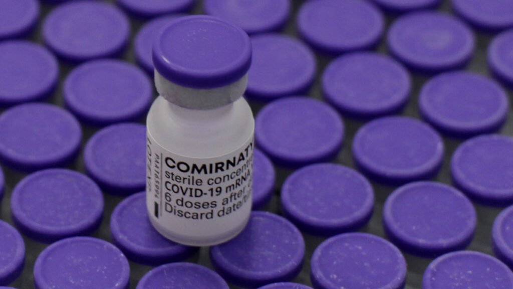 Duas doses da vacina Covid da Pfizer / BioNTech parecem ter dado 70% de proteção contra hospitalização na África do Sul nas últimas semanas,