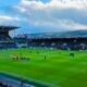 Houve uma aceleração extraordinária da crise da Covid-19 no futebol na quinta-feira (16), quando a Premier League adiou seis jogos em um dia,