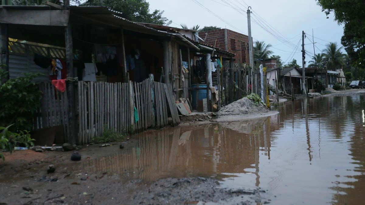 O Governo do Estado disponibilizou uma conta bancária para recebimento de doações em dinheiro para ajudar as vítimas das enchentes na Bahia.