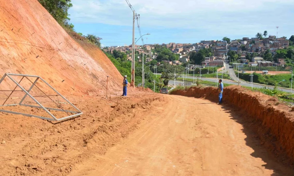 Moradores da comunidade de Jaguaripe passarão a contar com um acesso ordenado e seguro até a Avenida 29 de Março. A Prefeitura, por meio da