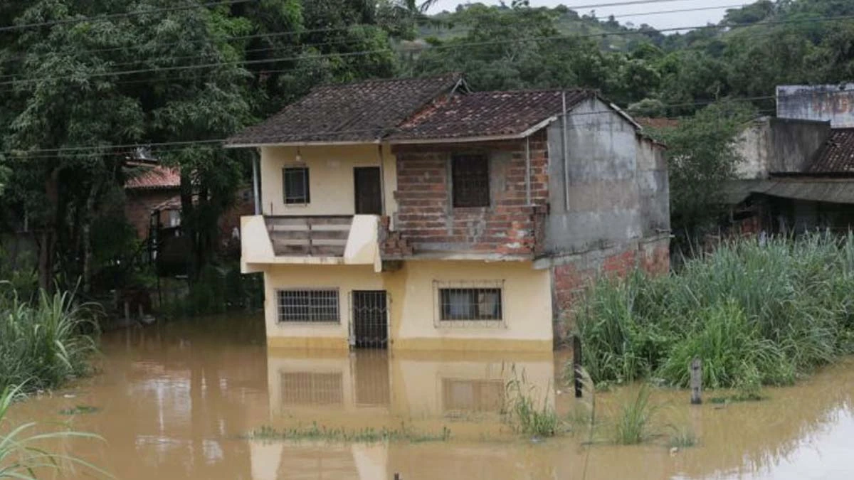 Subiu para 24 o número de mortos pelas chuvas e enchentes que ocorrem em diversas regiões do estado da Bahia