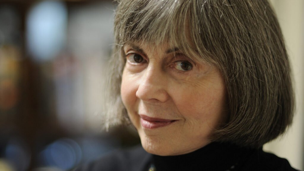 A escritora norte-americana Anne Rice, conhecida por seus livros de terror e fantasia, em especial seu best-seller "Entrevista com o Vampiro",