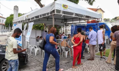 O estacionamento do Largo da Baixa do Bonfim, na Cidade Baixa, é o novo ponto itinerante de testagem rápida contra a Covid-19. A iniciativa