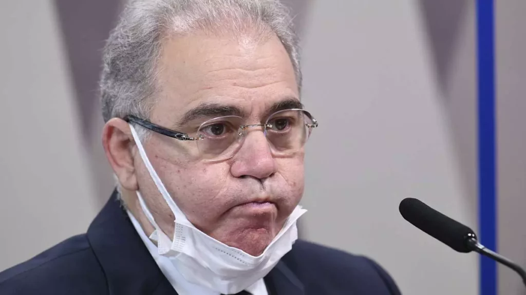 Um grupo de médicos encaminhou ao Conselho Federal de Medicina (CFM) uma solicitação para abertura de processo ético-profissional contra