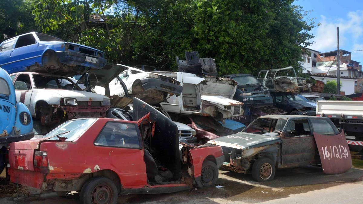 A Secretaria Municipal de Ordem Pública (Semop) removeu 845 remoções de sucatas de carros, das vias públicas de Salvador.