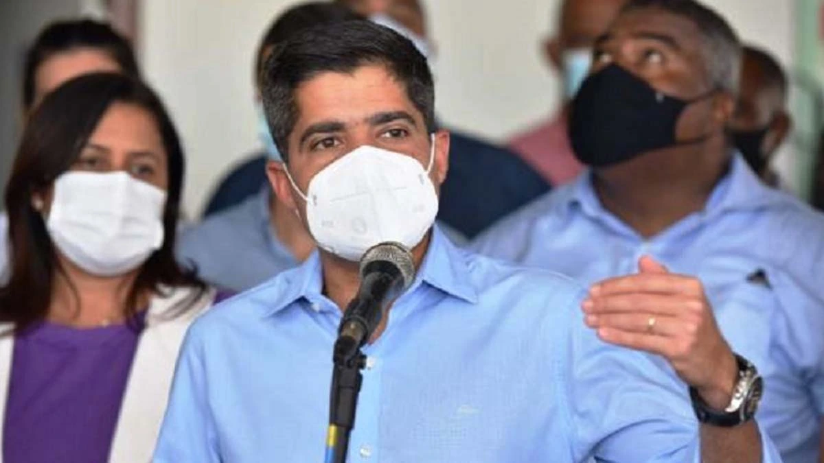 O presidente do DEM e ex-prefeito de Salvador ACM Neto, anunciou nesta quarta-feira (12) que foi diagnosticado com covid-19.