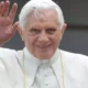 O ex-papa Bento XVI não agiu contra quatro padres acusados ​​de abuso sexual infantil quando era arcebispo de Munique, segundo uma