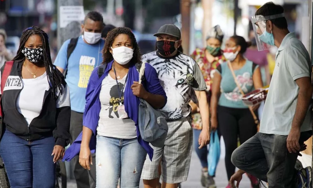 O mundo registrou mais uma vez, nas últimas 24 horas, um recorde de casos de covid-19.  