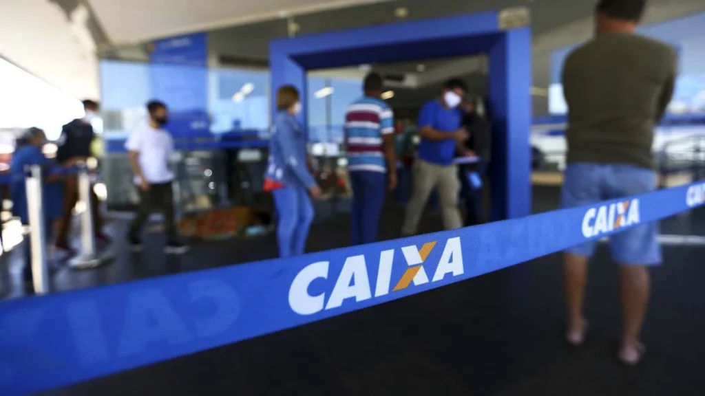 Trabalhadores da iniciativa privada nascidos em janeiro com direito ao PIS podem sacar a partir desta terça-feira (8), o abono salarial nas agências da Caixa Econômica Federal.