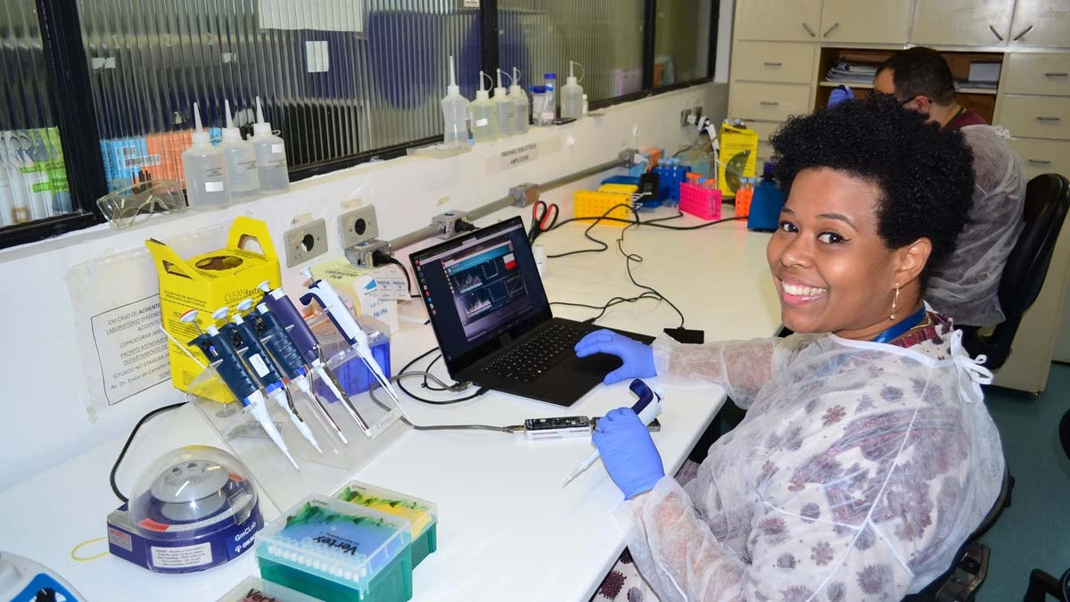 A cientista baiana e doutora em Patologia Humana, Jaqueline Góes, entrou para a seleta lista das '20 Mulheres de Sucesso do Brasil' da Forbes, a revista de negócios mais conceituada do mundo. A relação mais atual foi divulgada na quarta-feira (23).