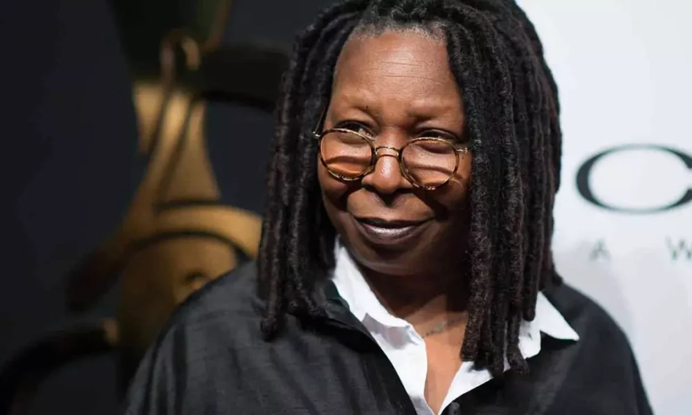 A ABC News anunciou que Whoopi Goldberg estaria fora do ar por duas semanas após seus “comentários errados e ofensivos”. A atriz e