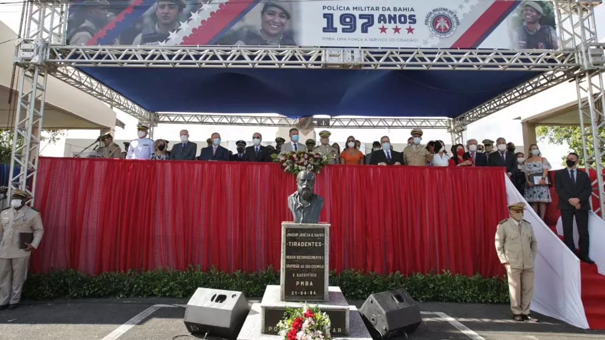 Uma cerimônia cívico-militar marca o aniversário da Polícia Militar da Bahia, que completa 197 anos nesta quinta-feira (17/02). Durante a solenidade, na