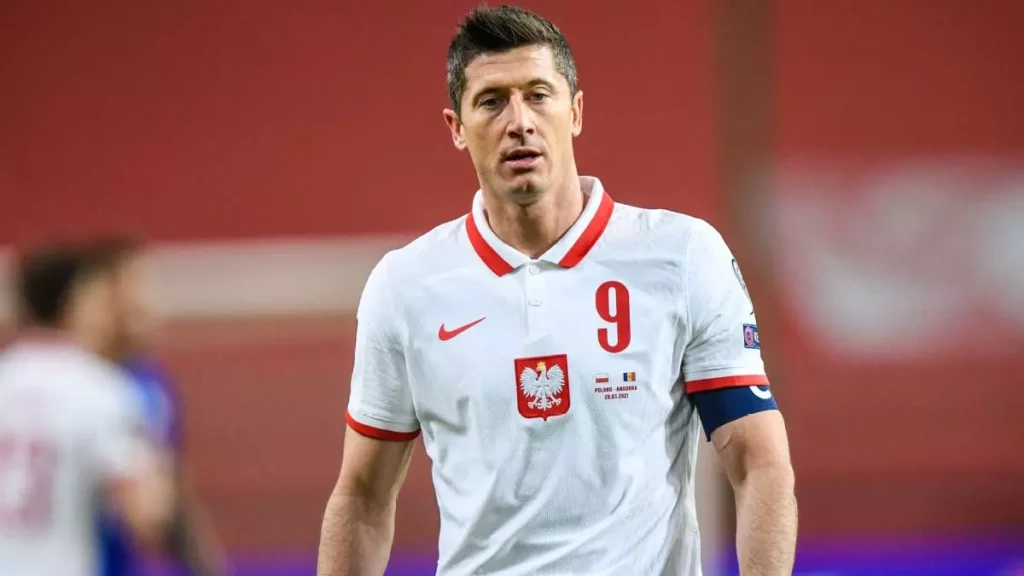 A Polônia não jogará a repescagem da Copa do Mundo contra a Rússia no mês que vem por causa da invasão da Ucrânia, disse o presidente da Federação
