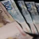 O Banco Central (BC) começa a receber a partir desta segunda-feira (7) depósitos voluntários de instituições financeiras, mediante remuneração. Os depósitos serão usados para fins de política monetária, funcionando como uma alternativa às operações compromissadas (títulos públicos).