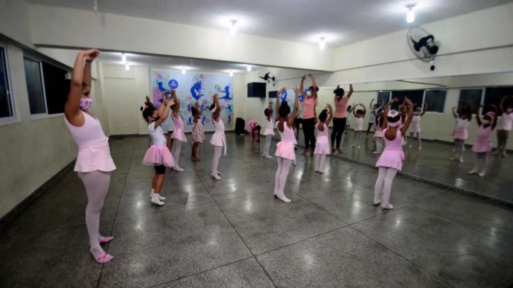 O Subúrbio 360, equipamento da Prefeitura de Salvador, vai abrir nesta quarta-feira (16), as inscrições para novos alunos, interessados em participar das oficinas. Podem se inscrever estudantes de escolas municipais, que estejam cursando do 1º ao 6º ano do Ensino Fundamental.