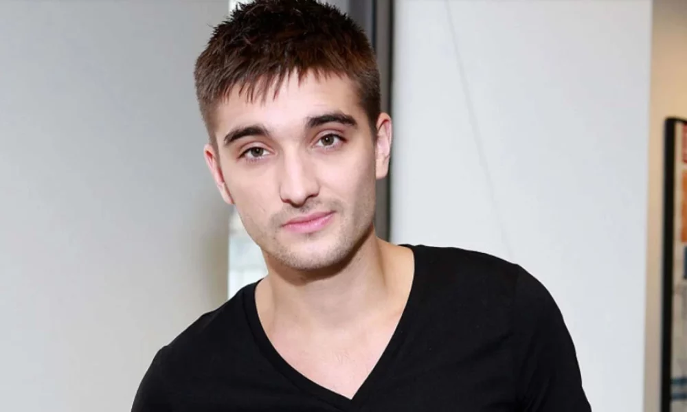 O cantor Tom Parker, vocalista da banda The Wanted, morreu nesta quarta-feira (30) aos 33 anos de idade. Ele lutava contra um tumor terminal no cérebro. A morte do artista foi confirmada por sua mulher, Kelsey Hardwick, no Instagram.