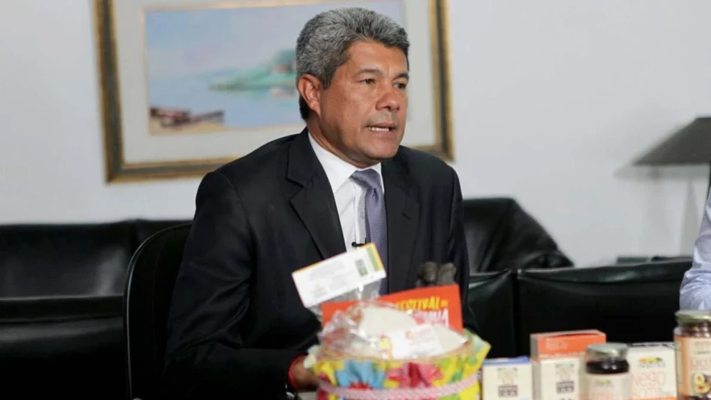 O evento contou com a presença do governador Rui Costa (PT), o senador Jaques Wagner (PT) e lideranças do partido. A candidatura deve ser oficializada em encontro do diretório estadual petista, previsto para este sábado (12). Os outros cotados para disputar o governo baiano eram o secretário de Relações Institucionais, Luiz Caetano, e a prefeita de Lauro Freitas (BA), Moema Gramacho. No final deu Jerônimo, nome da preferência do governador Rui Costa.