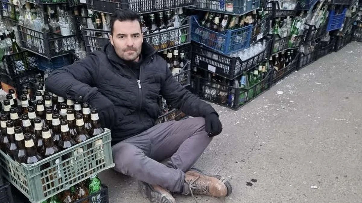 O deputado estadual e pré-candidato ao governo de São Paulo Arthur do Val (Podemos-SP), disse, em uma série de áudios gravados e enviados a um grupo de amigos no WhatsApp, as mulheres da Ucrânia "são fáceis, porque são pobres". O parlamentar afirmou estar fazendo coquetéis molotov na guerra no país.