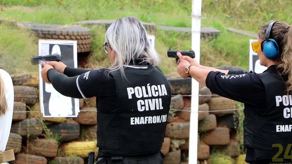 A Câmara dos Deputados aprovou nesta terça-feira (15) o projeto de lei que cria a Política Nacional de Valorização das Mulheres na Área de Segurança Pública. A proposta propõe, entre outras coisas, a reserva para as mulheres de, pelo menos, 20% das vagas oferecidas nos concursos públicos na área de segurança pública.