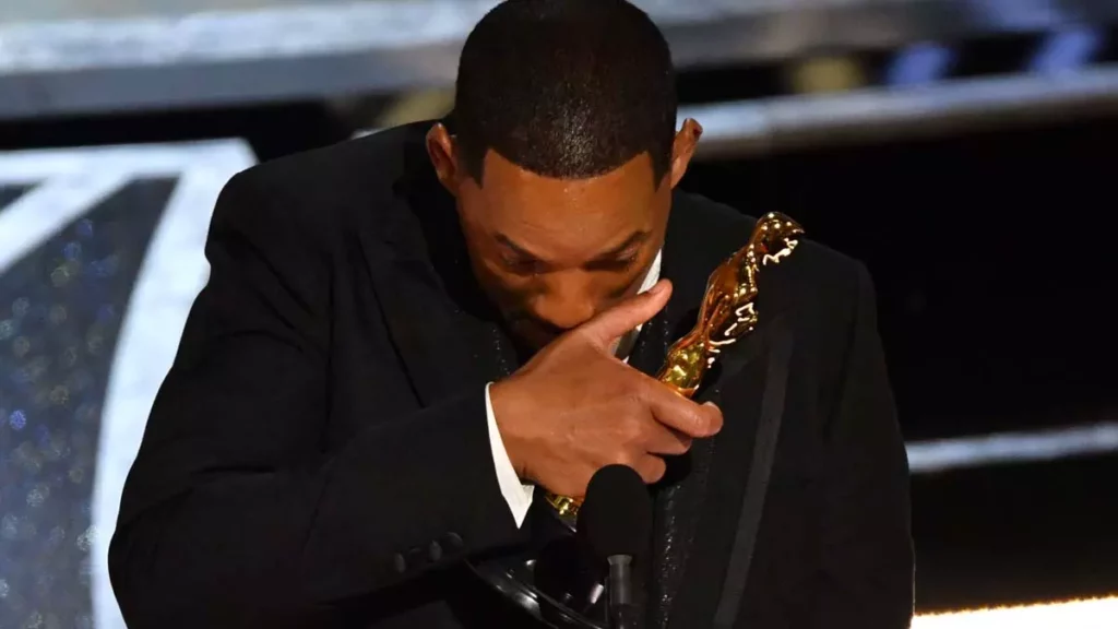 A autora Bernardine Evaristo está entre as figuras públicas que condenaram Will Smith por bater em Chris Rock no Oscar, dizendo que o ator