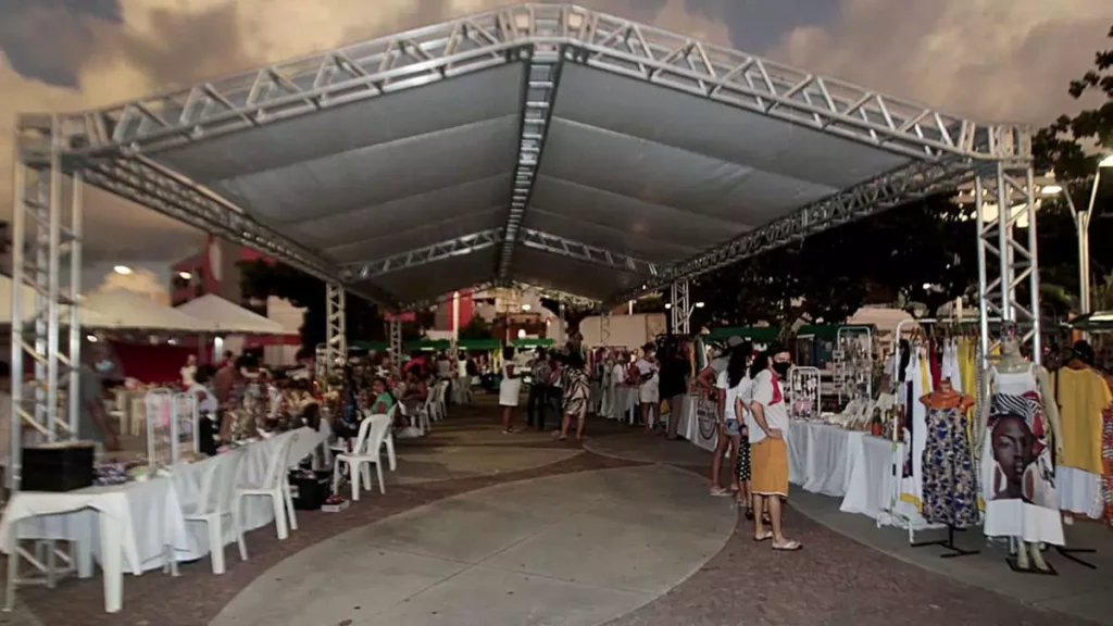 Economia Solidária da Bahia, que teve início nesta sexta-feira (25) e acontece até domingo (27), das 16h às 23h, no bairro do Rio Vermelho,