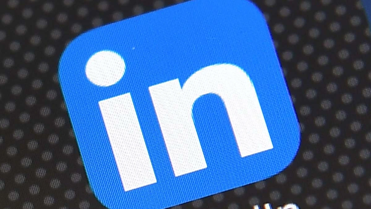 O Procon-SP notificou o LinkedIn a prestar explicações sobre a exclusão de anúncios de vagas de emprego com preferência a candidatos negros e indígenas na plataforma. A empresa deverá esclarecer quais políticas norteiam os anúncios de oportunidades de trabalho e como os anunciantes são informados da mesma.