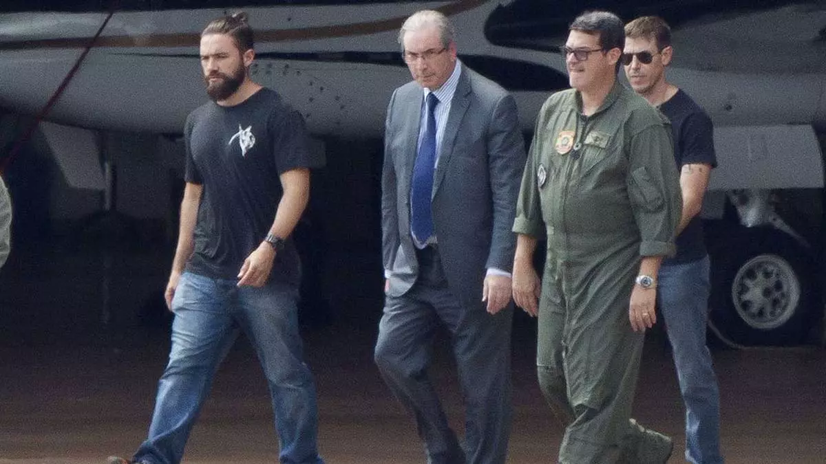O policial federal Lucas Soares Dantas Valença, de 36 anos, conhecido como "hipster da Federal", morreu em Buritinópolis, no centro de Goiás, na noite