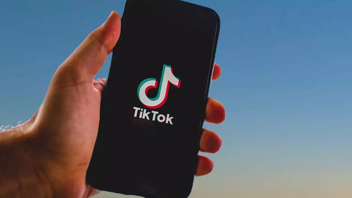 O aplicativo chinês Tiktok foi multado nesta terça-feira (4) pela agência de regulação digital do Reino Unido (ICO) em 12,7 milhões de libras