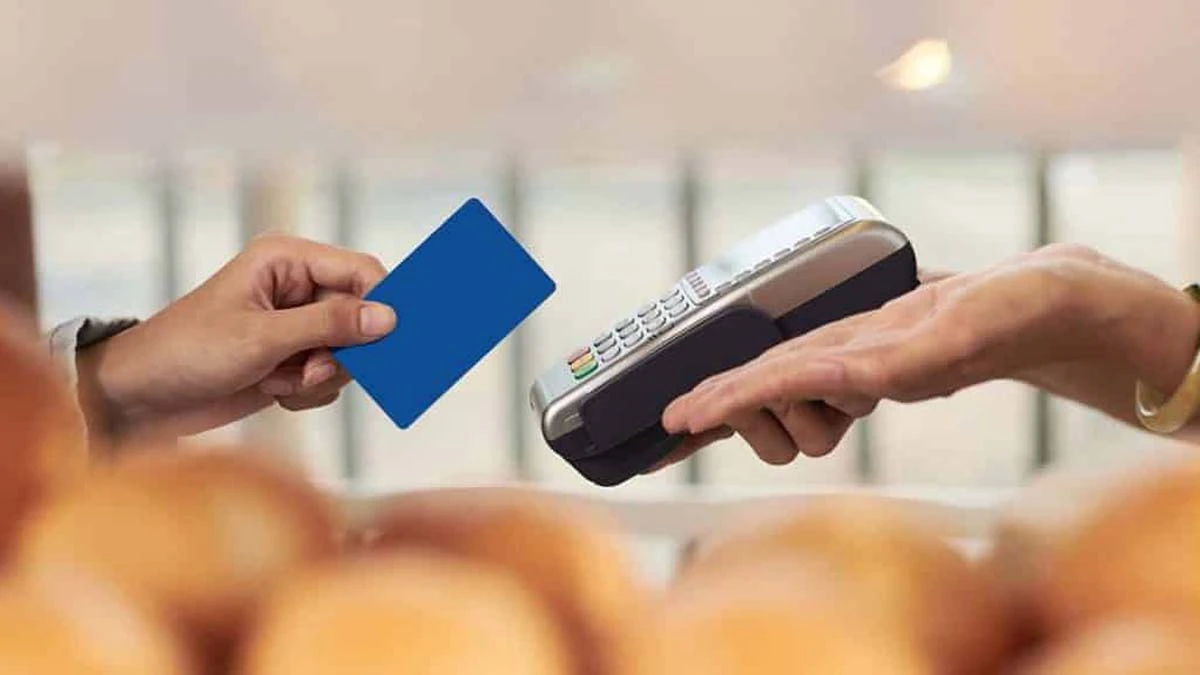 O governo publicou nesta segunda-feira (28), no Diário Oficial da União (DOU), a medida provisória que estabelece novas regras para o auxílio-alimentação e dispositivos sobre teletrabalho e outras regras trabalhistas.