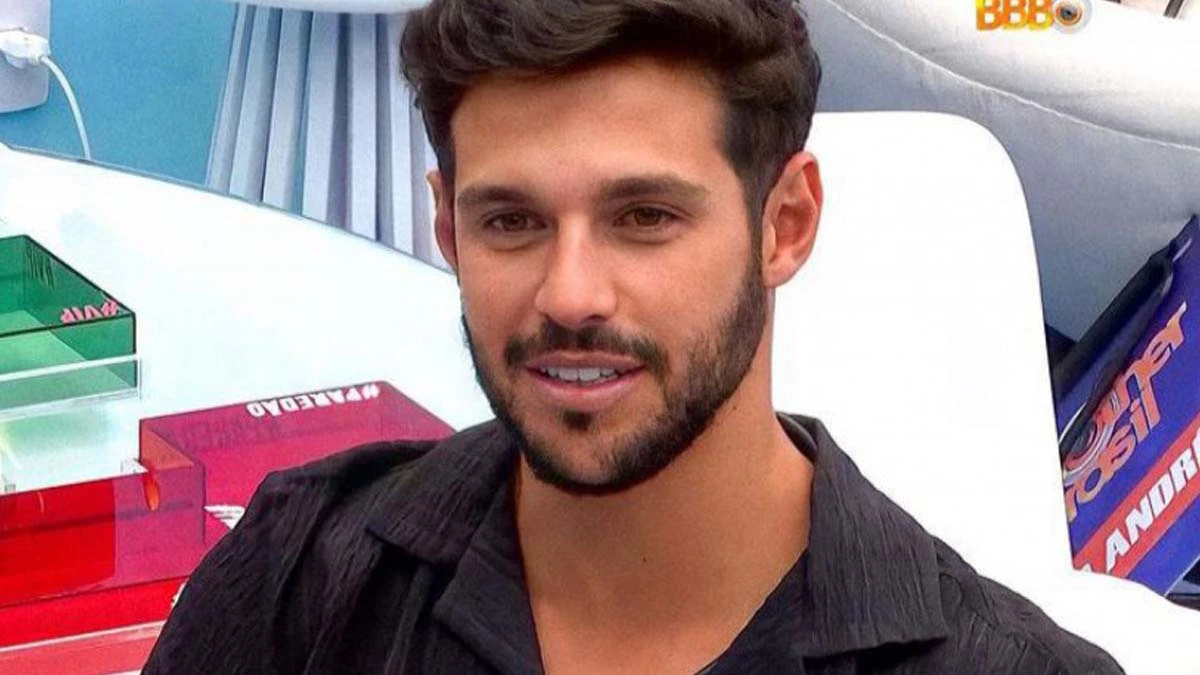 O ex-BBB 22, Rodrigo Mussi, passou por uma cirurgia na cabeça e em uma das pernas na noite desta quinta-feira (31) após sofrer um acidente de carro no mesmo dia, em São Paulo. Ele foi internado com traumatismo craniano, segundo informou a assessoria do ex-brother.