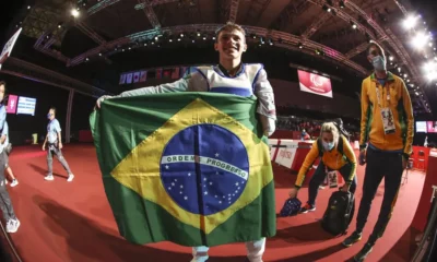 A seleção brasileira de parataekwondo se sagrou vice-campeã do primeiro campeonato pan-americano open da modalidade. Os atletas verde e amarelos faturaram 14 medalhas no torneio ocorrido nesta sexta-feira (15), na Arena Carioca 1, no Rio de Janeiro. O título geral ficou com o México, que teve quatro medalhas de ouro. A campanha nacional foi de duas medalhas de ouro, cinco de prata e sete de bronze.