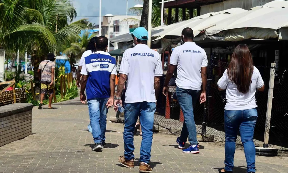 O expediente das repartições públicas da Prefeitura de Salvador está suspenso nesta quinta-feira (14), conforme decreto municipal, bem como nesta Sexta-Feira Santa (15), por força do feriado nacional. No entanto, os serviços essenciais municipais prosseguem em sistema de plantão durante o período. Confira o funcionamento dos órgãos municipais nesta semana: