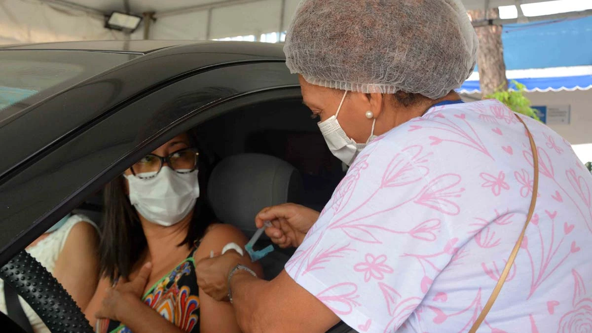 A vacinação contra a Covid-19 será retomada em Salvador na segunda-feira (11), com a estratégia “Liberou Geral”, para aplicação da