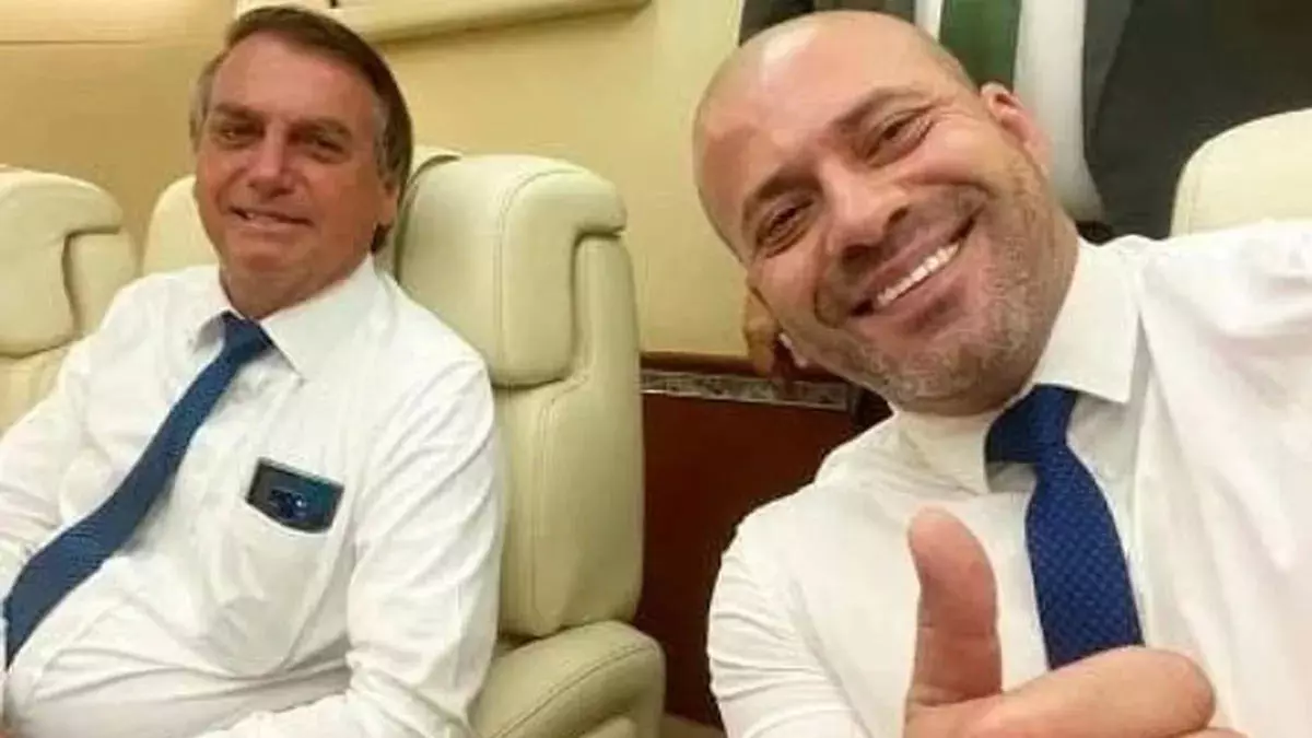 O decreto do presidente Jair Bolsonaro concedendo perdão ao deputado Daniel Silveira (PTB-RJ) é alvo da primeira contestação judicial.