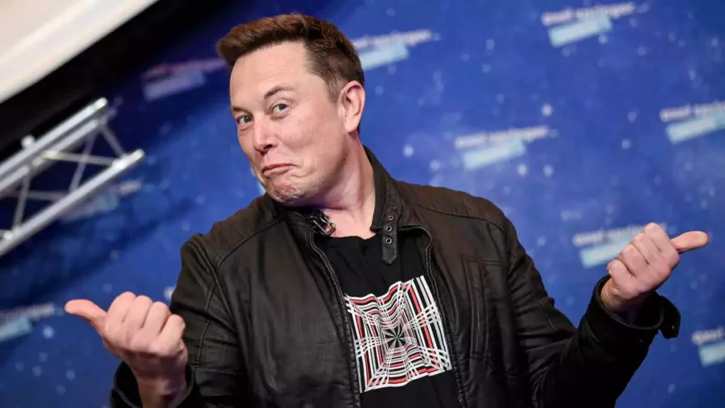 O bilionário Elon Musk abriu uma enquete no Twitter neste domingo (18) perguntando se deveria deixar o cargo de CEO da rede social. Ele prome