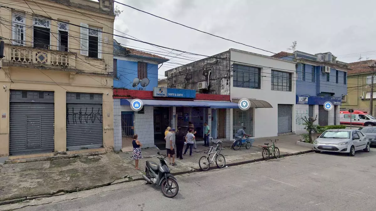 para 44 funcionários de uma empresa de logística, no Porto de Santos que participaram de um bolão e se tornaram milionários da noite