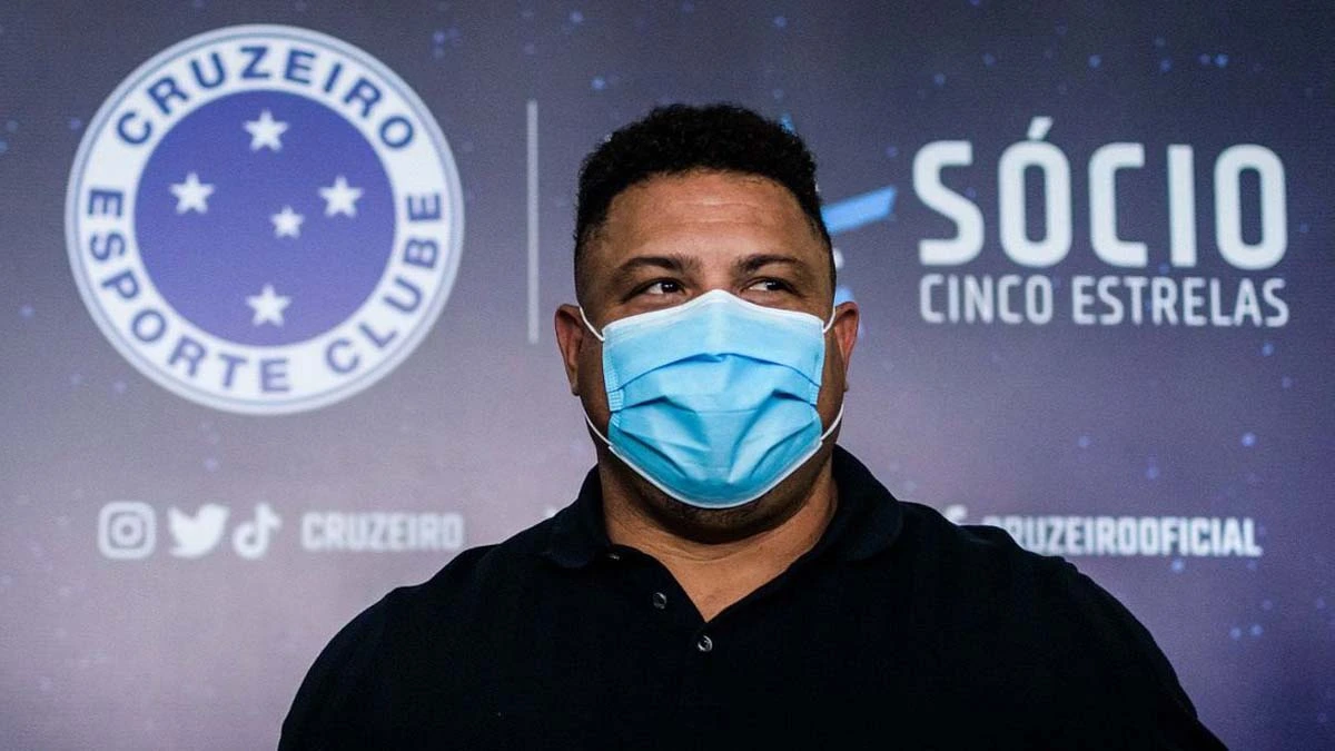 O Cruzeiro anunciou na tarde desta quinta-feira (14), que o ex-jogador Ronaldo Fenômeno e seu grupo empresarial são oficialmente proprietários e gestores da Sociedade Anônima do Futebol (SAF) do Cruzeiro.