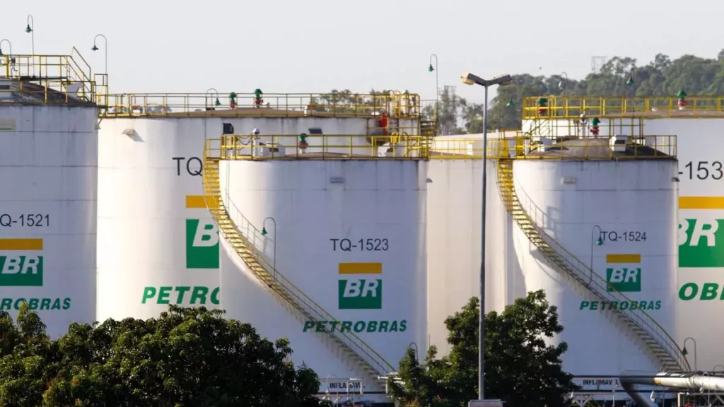 Em pouco mais de três anos, a Petrobras muda de comando pela terceira vez. Caio Paes de Andrade é o terceiro nomeado para dirigir a