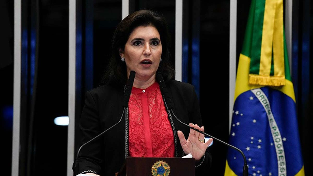 O MDB e do Cidadania lançaram na terça-feira (24) o nome da senadora Simone Tebet, como pré-candidata à presidência. Em entrevista coletiva realizada hoje (25), a senadora disse que iria acabar com a polarização existente no país no campo político.