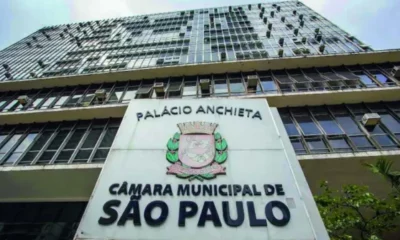 A Câmara Municipal de São Paulo aprovou na quarta-feira (25) um projeto de lei que cria o "Dia da Harmonização Facial". O dia, que será comemorado em 29 de janeiro, foi aprovado aos risos pelos vereadores. O texto ainda precisa passar por segunda votação.