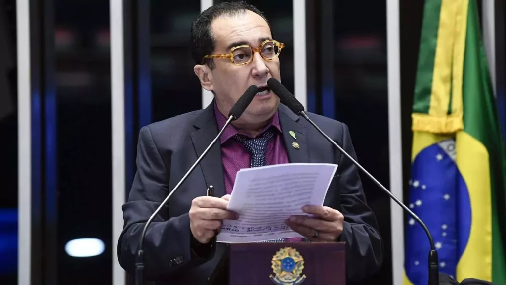 pelo senador Vanderlan Cardoso (PSD-GO) e pelo ex-deputado federal Alexandre Baldy (Progressistas-GO) contra o senador Jorge Kajuru