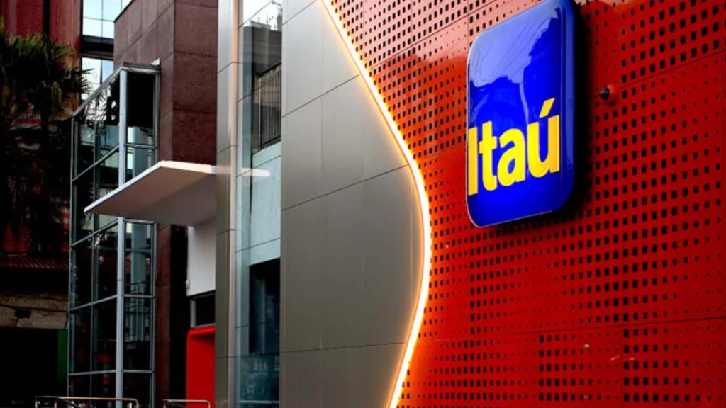 O lucro líquido recorrente dos três maiores bancos privados do país –Bradesco, Itaú e Santander Brasil– somou R$ 18,2 bilhões no 1º trimestre de 2022. O valor representa um crescimento de 7,8% em comparação com o mesmo período do ano passado.