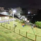 A prefeitura de Salvador entregou na segunda-feira (23) a instalação de novas praças dos condomínios das Hortênsias e das Orquídeas à comunidade e um serviço de modernização da iluminação, com tecnologia em LED no Jardim Nova Esperança.