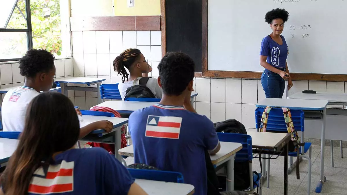 Estado, por meio da Secretaria da Educação (SEC), lançou, nesta quarta-feira (11), o Edital n° 11/2022, do programa Mais Estudo.