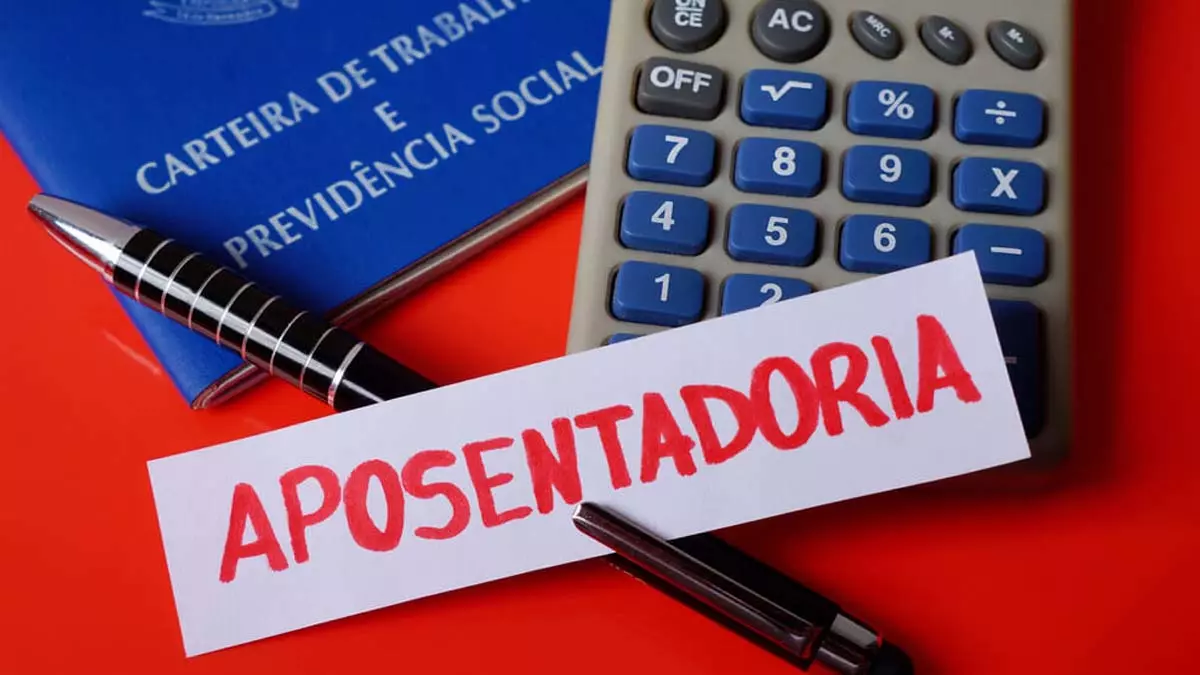 benefício, em virtude de um bom período de tempo ele ter contribuído no teto da previdência há época, sendo que sua aposentadoria
