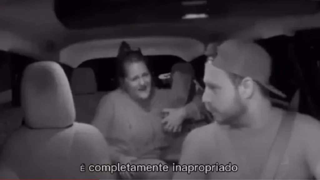 Um vídeo, que viralizou nas redes sociais, chamou a atenção por evidenciar o momento exato em que um motorista de aplicativo da Pensilvânia (EUA) expulsa uma passageira do carro após ela fazer um comentário racista antes da corrida, na noite de sexta-feira (13). Nas redes, a atitude foi celebrada pelos internautas.